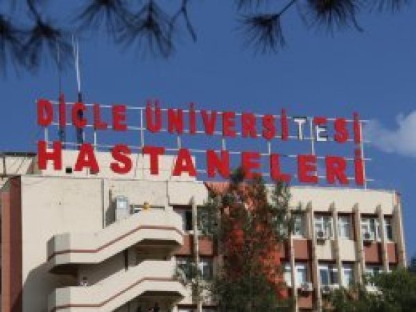 DÜ Hastanesi personeline tepki