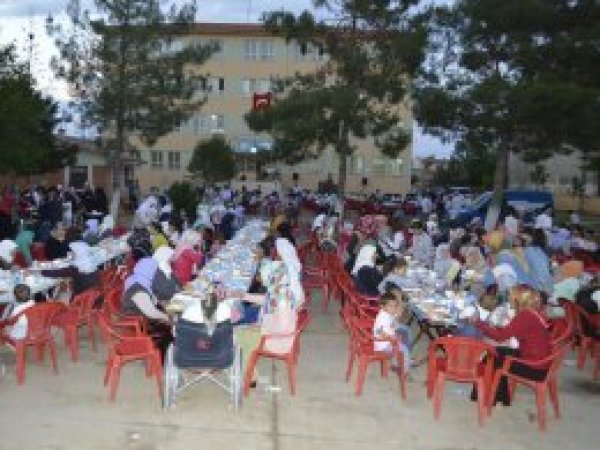 Hilvanlılar iftar yemeğinde buluşuyor