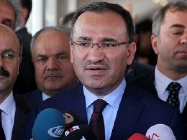 'Gülen'in vatandaşlıktan çıkarılması iadesine engel değil'