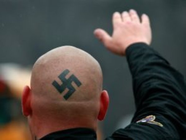 Almanya'da 462 Neonazi aranıyor