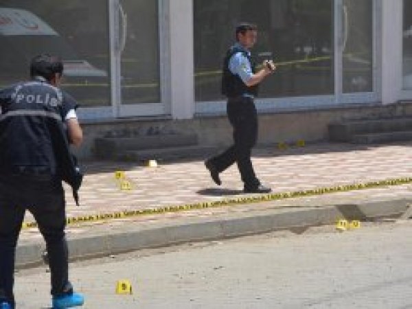 Batman'da silahlı ve bombalı saldırı: 1 ölü 4 yaralı