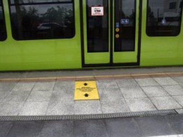 Bursa'da metro istasyonunda bayanlara özel vagon