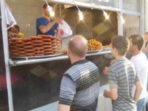 Ramazan ayı dolayısıyla tatlı satışları arttı