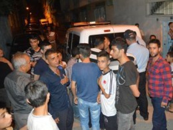 Taciz iddiası mahalleyi ayağa kaldırdı