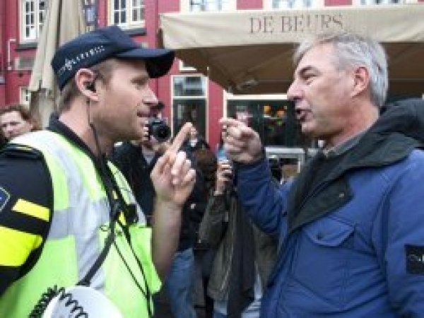 Hollanda'da PEGIDA'ya izin verilmedi