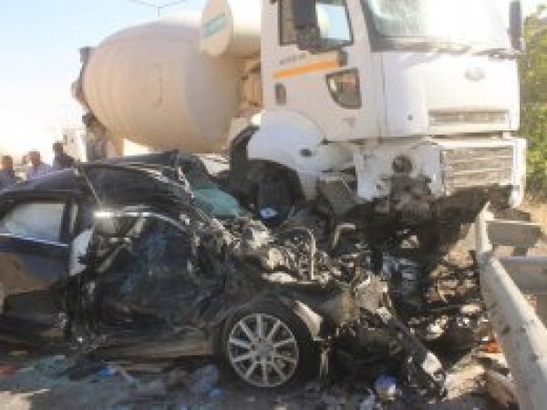 Mardin’de kaza: 2 ölü 13 yaralı