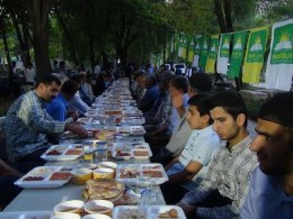 Silvan HÜDA PAR'dan iftar programı