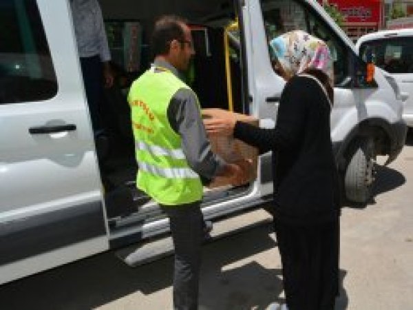 İpekyolu Belediyesinden gıda yardımı