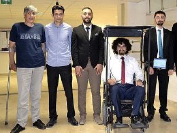 Engeller göz bebeğiyle verilen komutlarla aşılacak