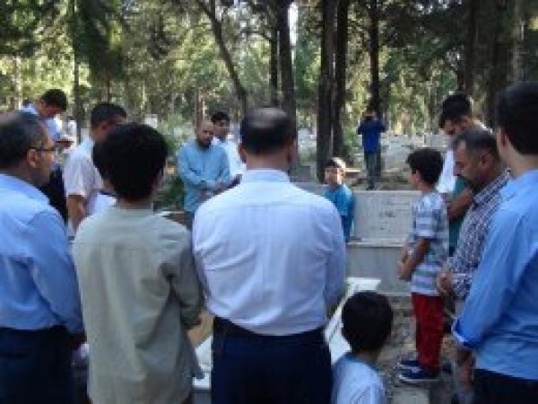 HÜDA PAR Mersin Teşkilatından kabir ziyareti