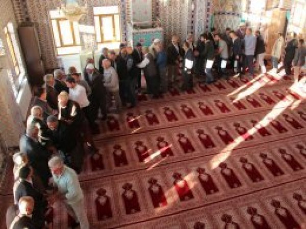 Van'da Ramazan Bayramı sevinçle karşılandı