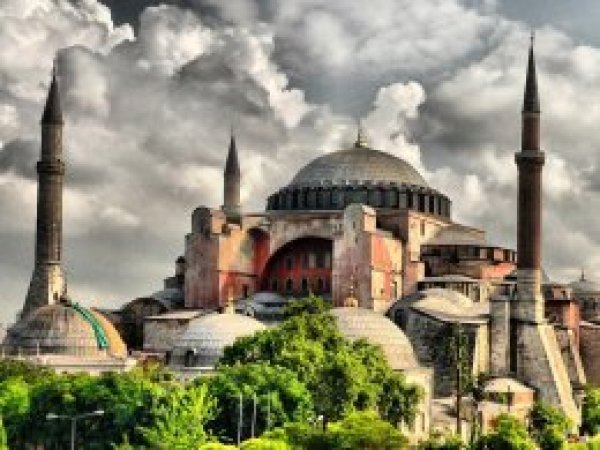 Yunanistan'ın 'Ayasofya' açıklamasına tepki