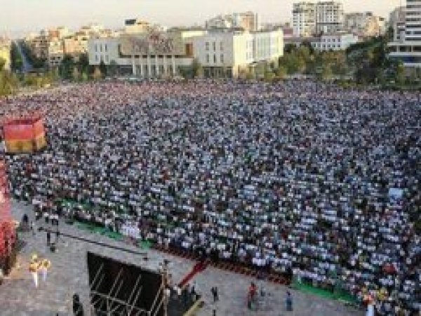  Balkanlarda Ramazan Bayramı coşkusu 