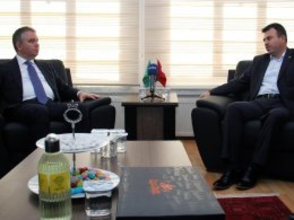 AK Parti'den HÜDA PAR'a bayram ziyareti