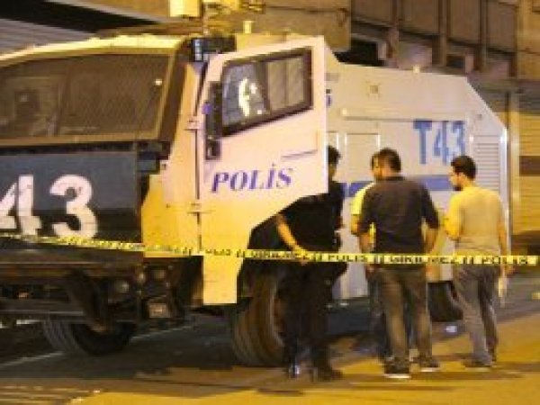 Diyarbakır’da TOMA’ya bombalı saldırı