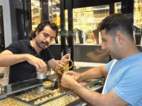 Altının düşüşü piyasayı canlandırdı