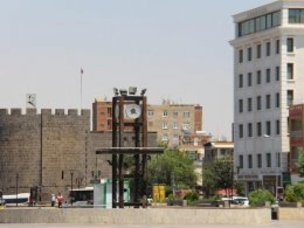 Diyarbakır'da hasta ve engellilere idari izin