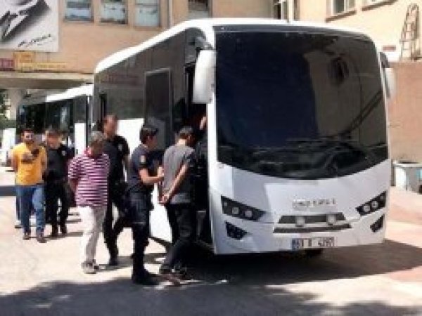Urfa'da FETÖ operasyonu: 35 gözaltı
