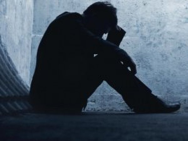 'Depresyon belirtisi yaşayan biri tedavi edilmeli'