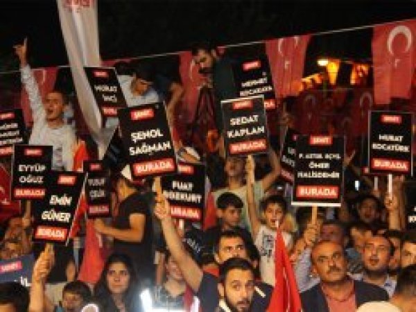 'İman dolu yürekler karşısında hiçbir silah etkili değildir'