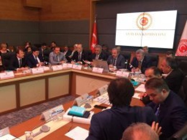 HDP'li Sarıyıldız'ın vekilliği düşürüldü