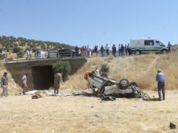 Mardin'de trafik kazası: 3 ölü