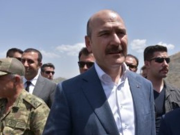 Bakan Soylu'dan yüklenici firmaya tepki