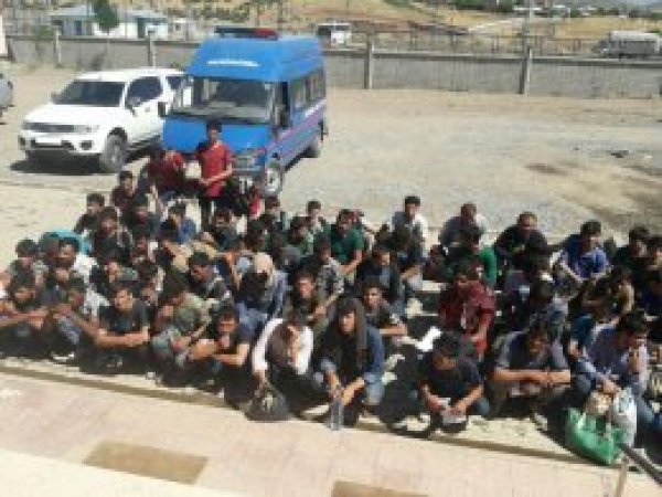 Bingöl’de yabancı uyruklu 62 kişi yakalandı