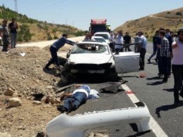 Çalışma yapılan yolda kaza: 2 ölü
