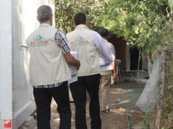 IHO EBRAR'dan ihtiyaç sahibi ailelere gıda yardımı