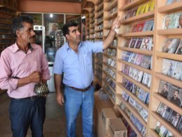 Kasetçilik sektörü teknolojiye direniyor