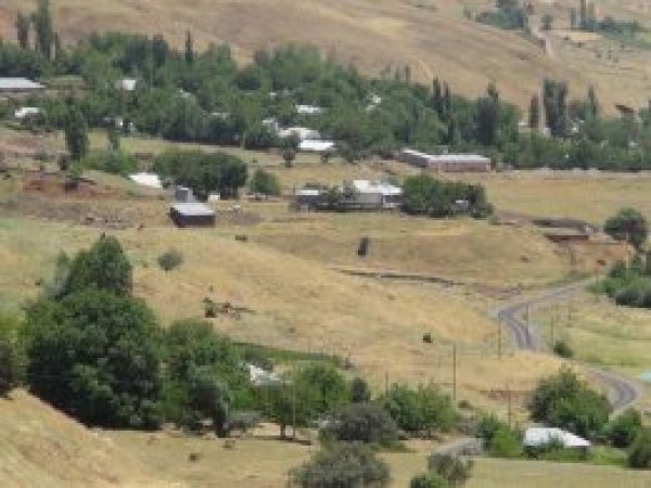 Nehirde karşıya geçerken boğuldu