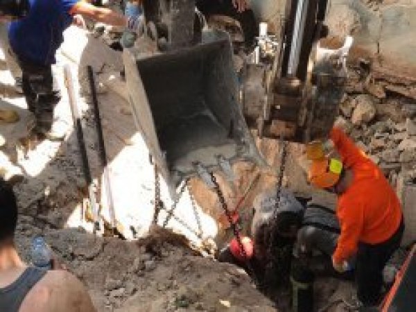 Antep'te göçük: 2 işçi yaralı