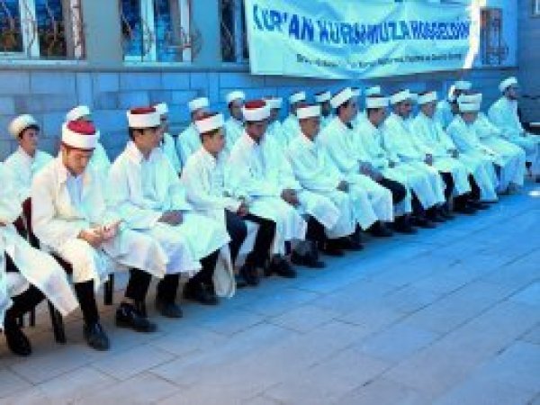 Bayburt'ta 30 Hafız mezun oldu