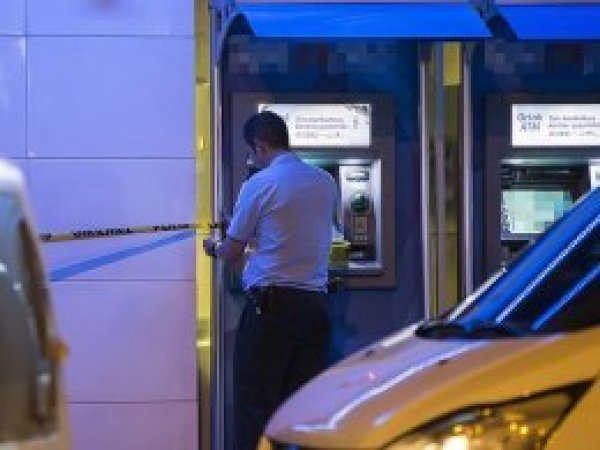  Ankara'da 400 bin lirayı çaldılar