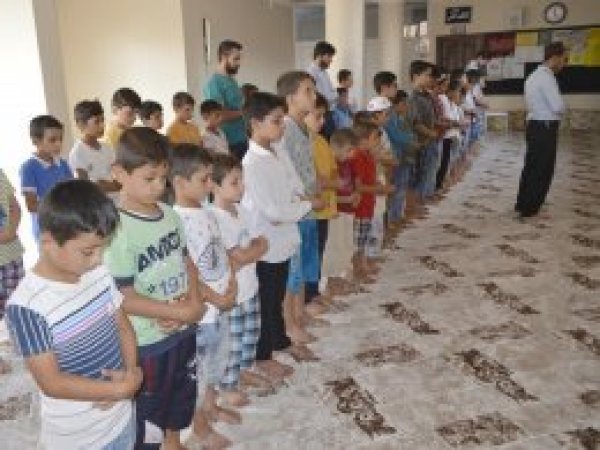 'Namaz Allah'ın emirlerine karşı saygıdır'