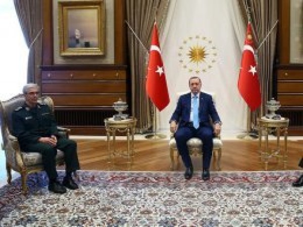 Erdoğan İran Genelkurmay Başkanı'nın kabul etti
