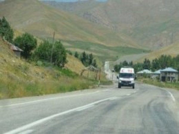 Yüksekova'da köy muhtarı ölü bulundu