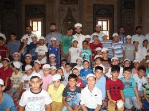 Adana'da çocuklara namaz eğitimi verildi