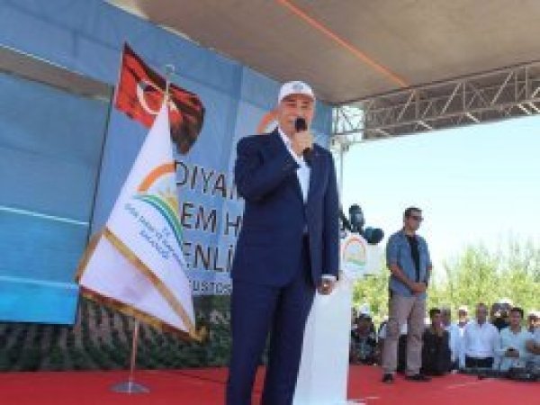 Bakan Fakıbaba Kahta'da çiftçilere hitap etti