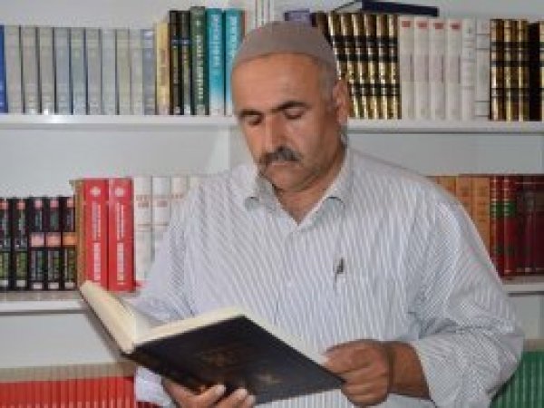 Molla Emrullah Uysal: Evlilikleri kolaylaştırın