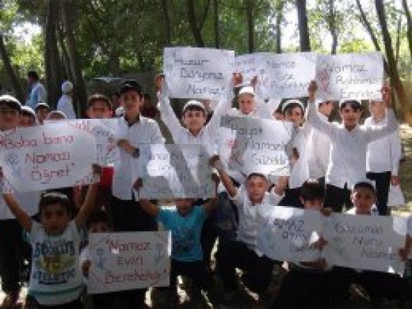 Silvan'da namaz eğitimini tamamlayan çocuklar buluştu  