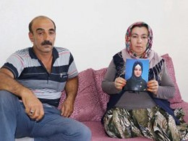 Kızları kaybolan aile umutlu bekleyişini sürdürüyor