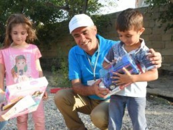 İpekyolu belediyesi öksüz ve yetimleri unutmadı