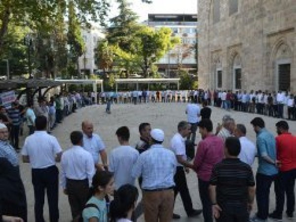 Bursa’da coşkulu bayramlaşma