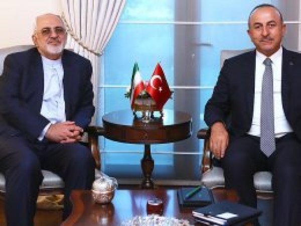 Çavuşoğlu, İranlı mevkidaşı Zarif ile Arakan'ı görüştü