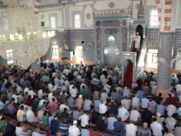 Diyanet: Haksızlıklar karşısında asla susmayalım