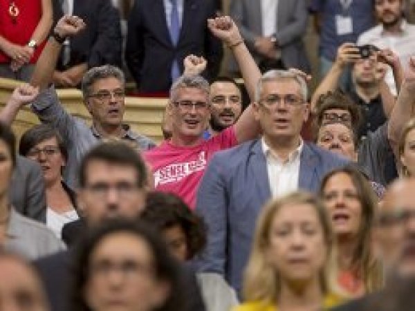 Katalonya 1 Ekim'de bağımsızlık referandumuna gidecek