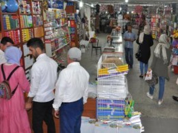 Kırtasiyeciler eğitim sezonuna hazır