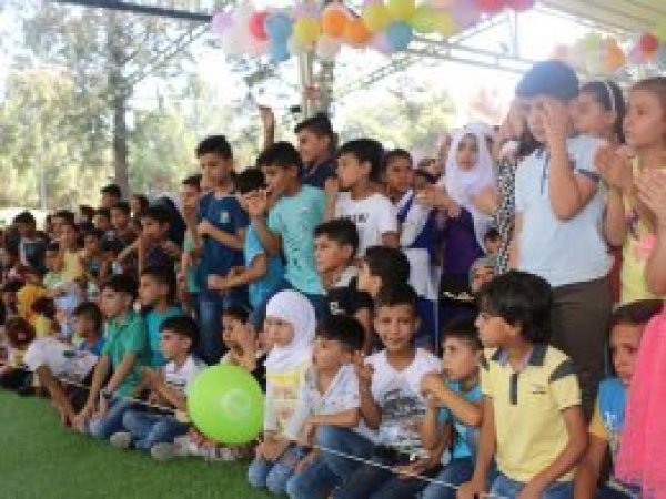 Suriyeli yetim çocuklar eğlendi